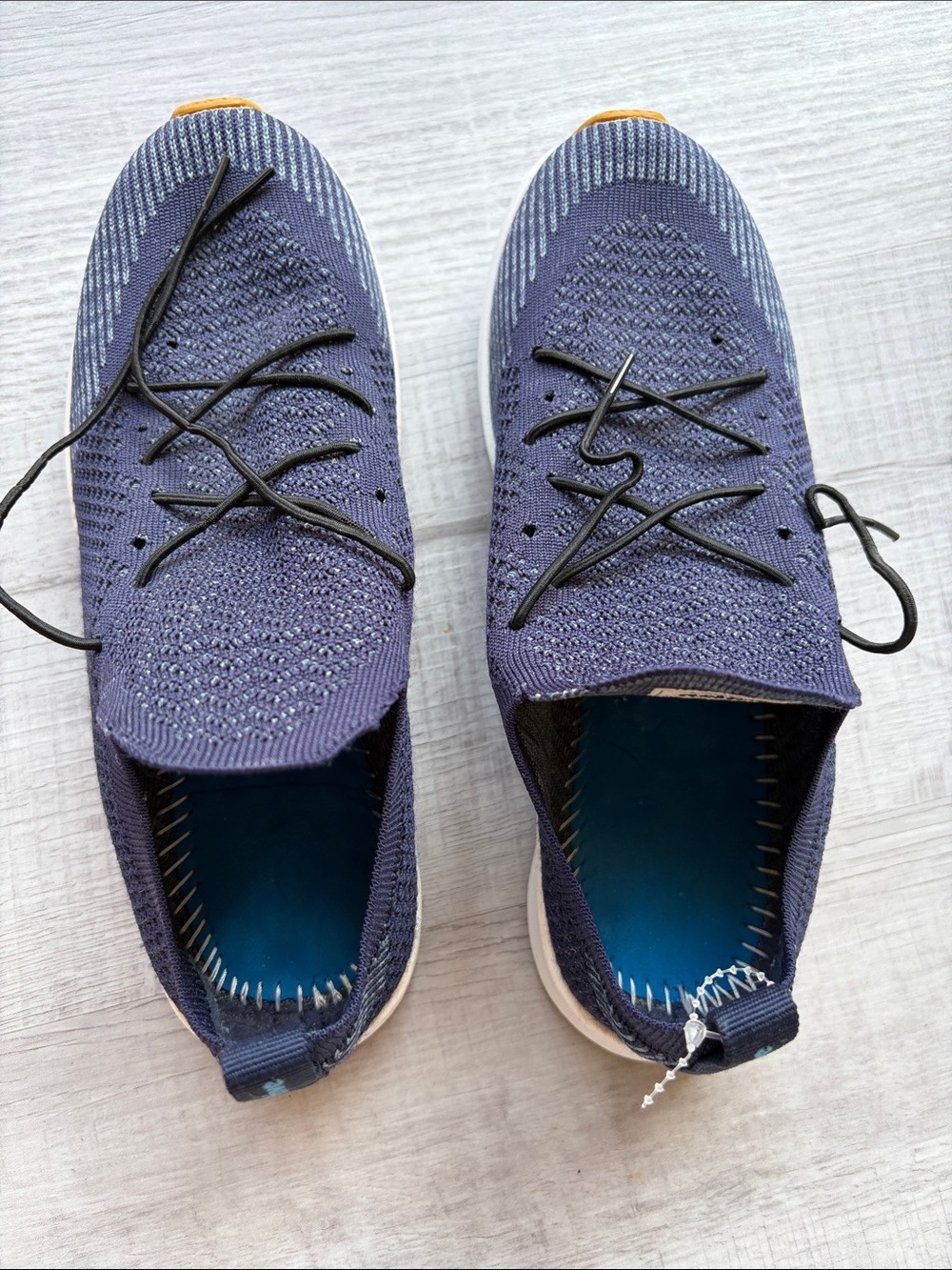 Native Men's Slip-On Knit Sneakers in Navy with Black Laces, Size 7.